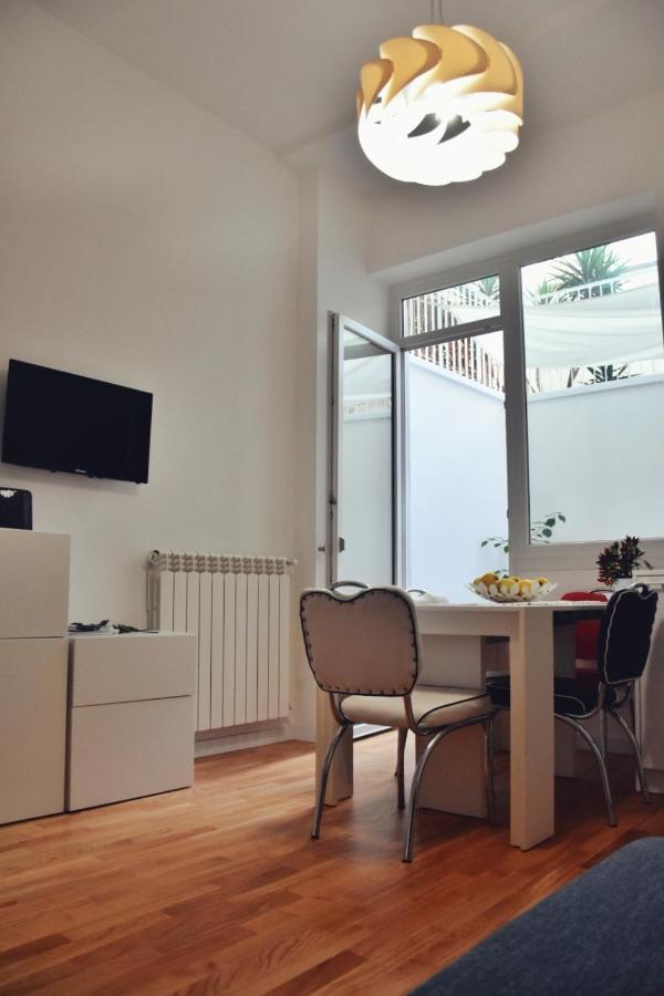 Les 3 Chambres Lecce Ngoại thất bức ảnh